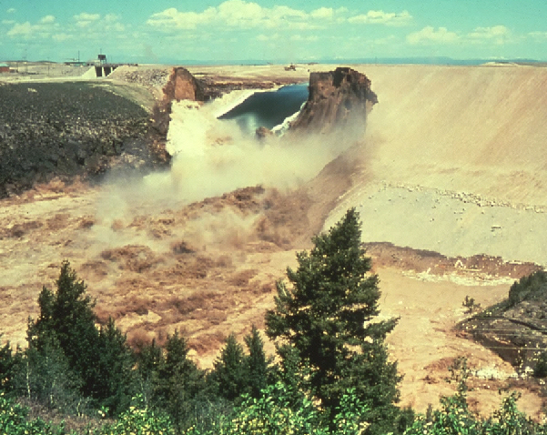 Significant Turbulence and Sediment load during the Teton Dam Failure