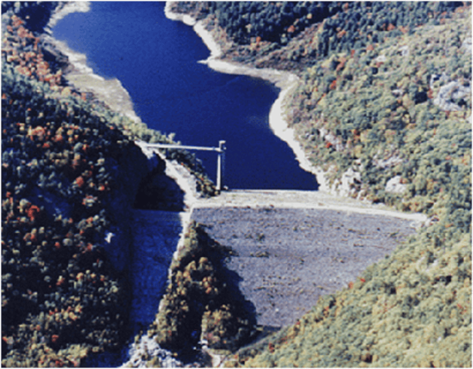 Ball Mountain Lake is located on the West River, a tributary to the Connecticut River, and is operated as part of a network of flood risk management reservoirs in the Upper Connecticut River Basin. With a length of 915 feet and a height of 265 feet, Ball Mountain is one of the largest earthen dams in New England.