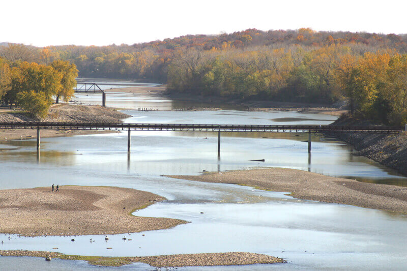 A science-based process was used to define environmental flow targets for the Des Moines River. Water managers and reservoir operators are considering how  to implement and incorporate those targets into operations.